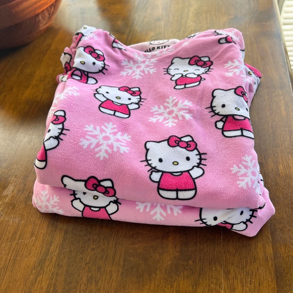 Hello Kitty Pink Pajama Set